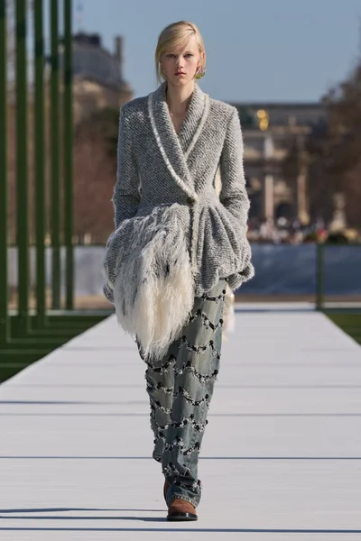 Look 57